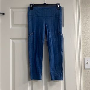 Athleta medium with two zip pockets